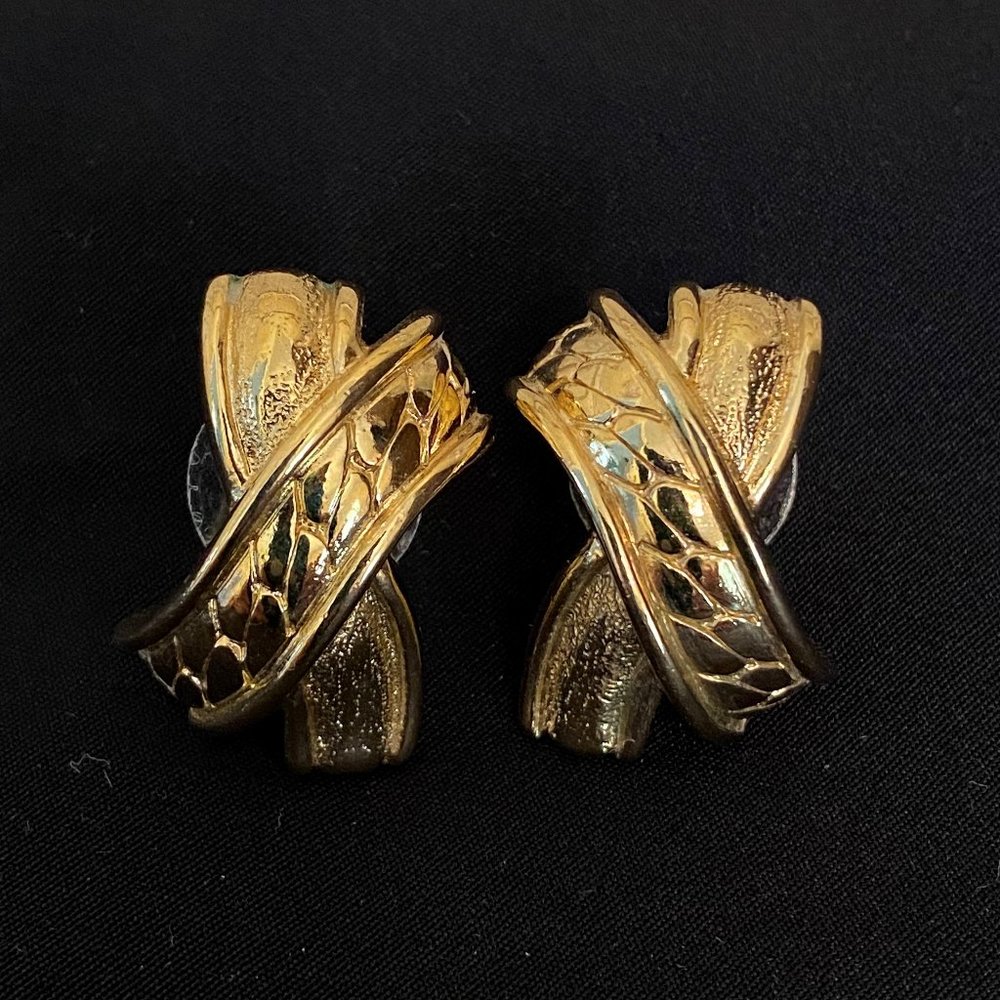Vintage gold Anne Klein pierced earrings